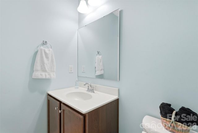 630 Kenway Loop, Mooresville, NC 28117