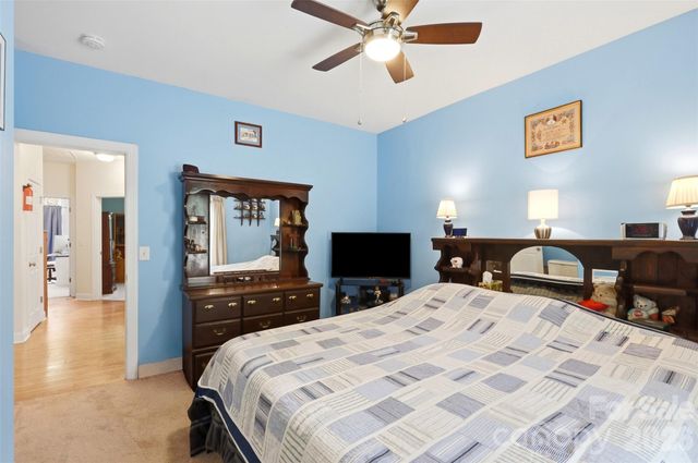 630 Kenway Loop, Mooresville, NC 28117