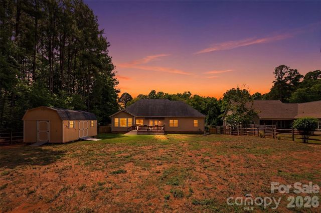 630 Kenway Loop, Mooresville, NC 28117