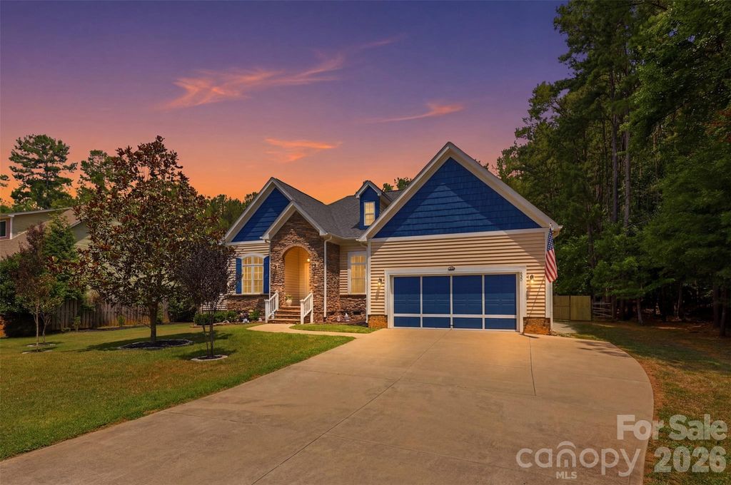 630 Kenway Loop, Mooresville, NC 28117