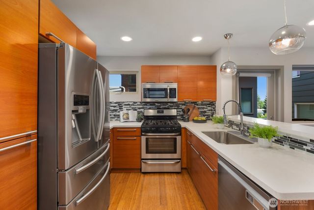 1536 Sturgus Avenue S, Seattle, WA 98144