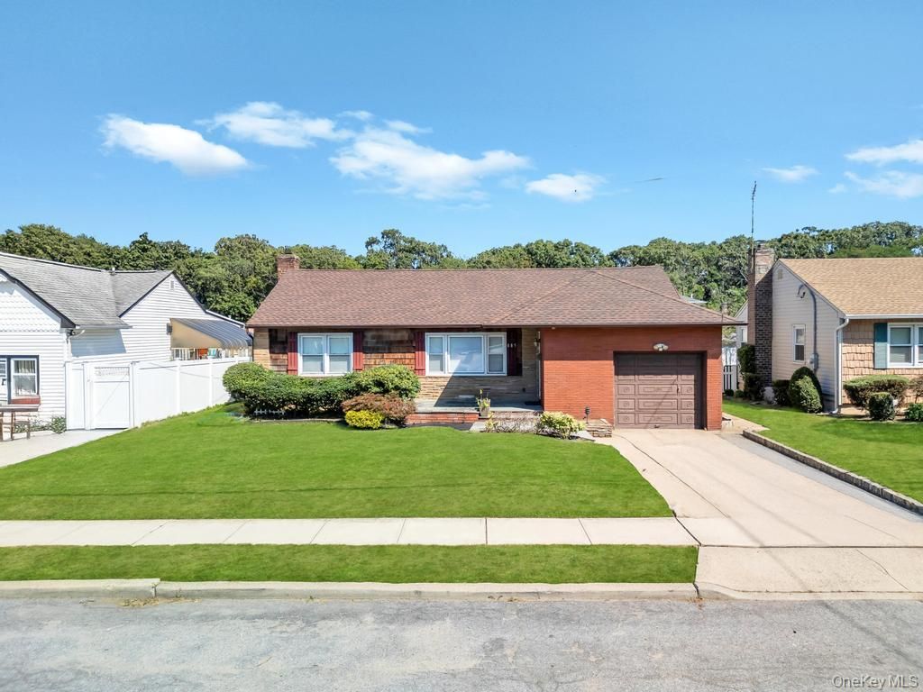 885 Downing Road, Valley Stream, NY 11580
