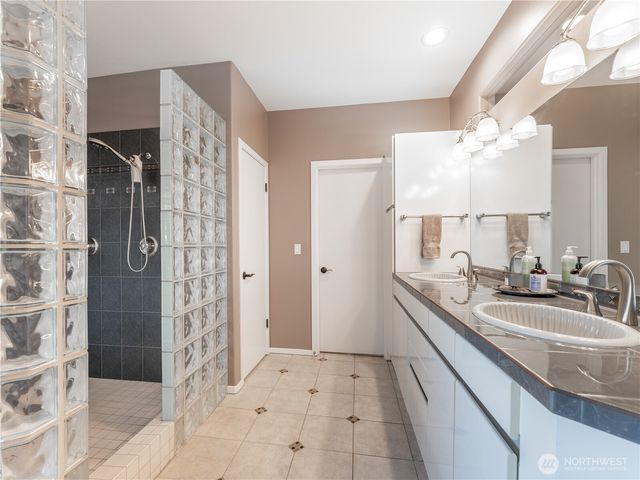 214 Stull Court, East Wenatchee, WA 98802