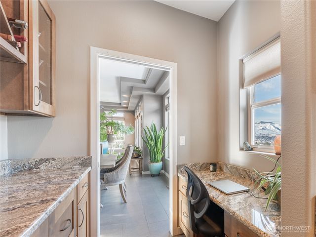 214 Stull Court, East Wenatchee, WA 98802