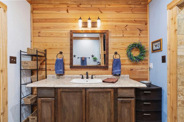 10996 CR 311, Rockdale, TX 76567