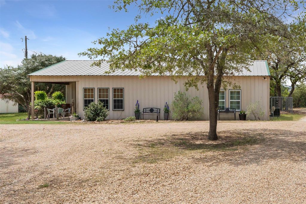 10996 CR 311, Rockdale, TX 76567