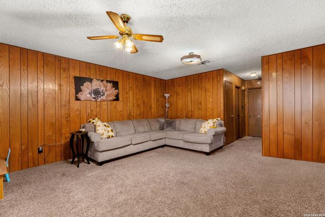 218 Redbud, New Braunfels, TX 78130