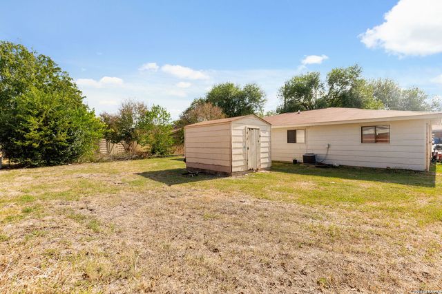 218 Redbud, New Braunfels, TX 78130