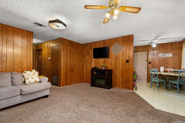 218 Redbud, New Braunfels, TX 78130