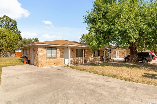 218 Redbud, New Braunfels, TX 78130
