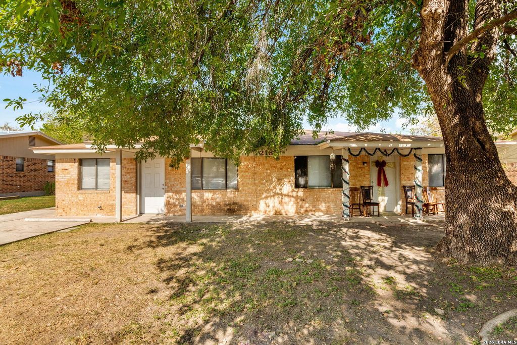 218 Redbud, New Braunfels, TX 78130