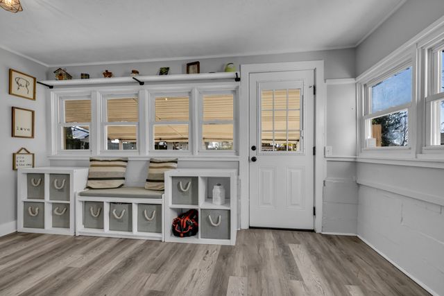 909 West 1st Street, Dickson, TN 37055