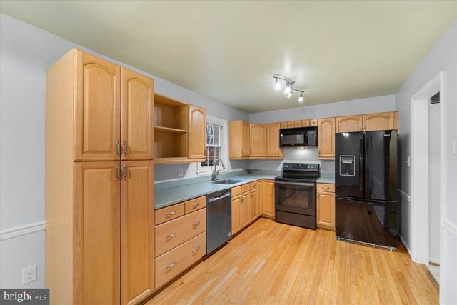 7907 FOREST PATH WAY, Springfield, VA 22153