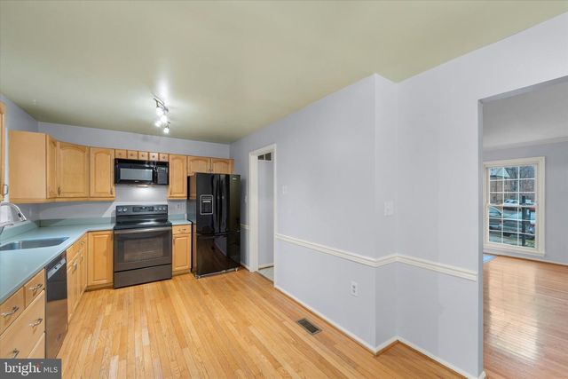 7907 FOREST PATH WAY, Springfield, VA 22153