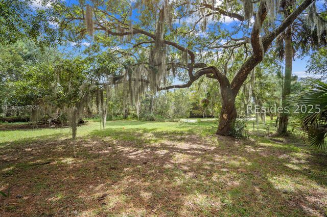 45 Vinel Ln, Bluffton, SC 29910