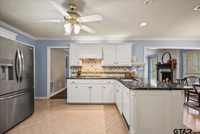 113 Saint Andrews Cir, Hideaway, TX 75771