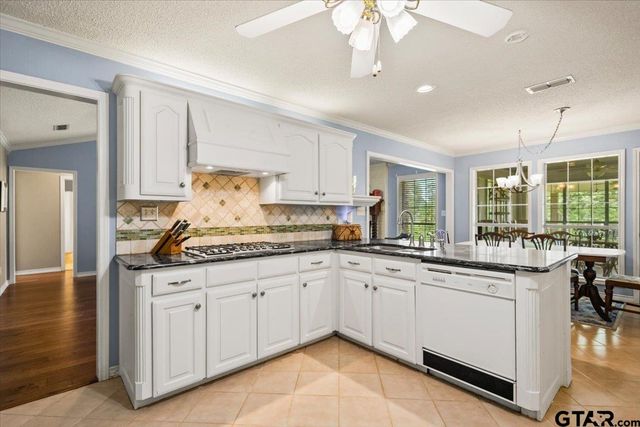 113 Saint Andrews Cir, Hideaway, TX 75771