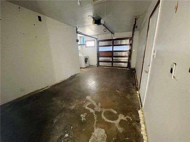 10702 Bristol Terrace, Kansas City, MO 64134