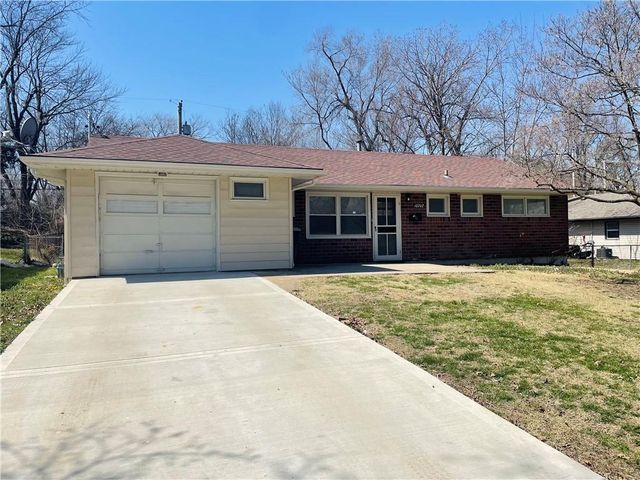 10702 Bristol Terrace, Kansas City, MO 64134