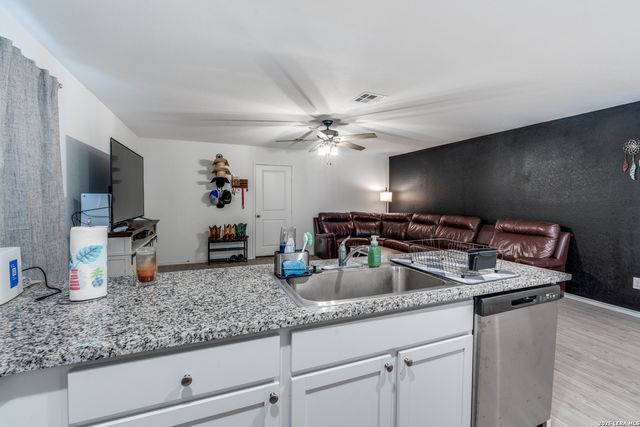 14438 Alluvium, San Antonio, TX 78223