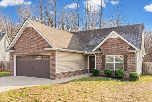 585 Cameo Ct, Clarksville, TN 37042