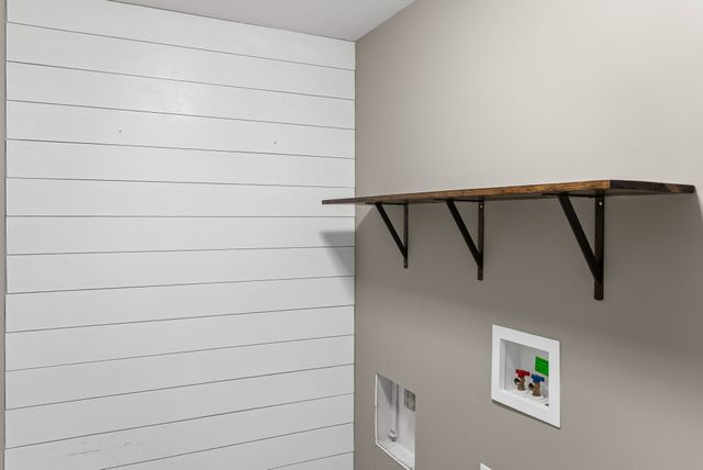 585 Cameo Ct, Clarksville, TN 37042