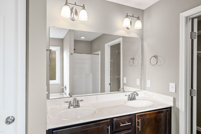 585 Cameo Ct, Clarksville, TN 37042