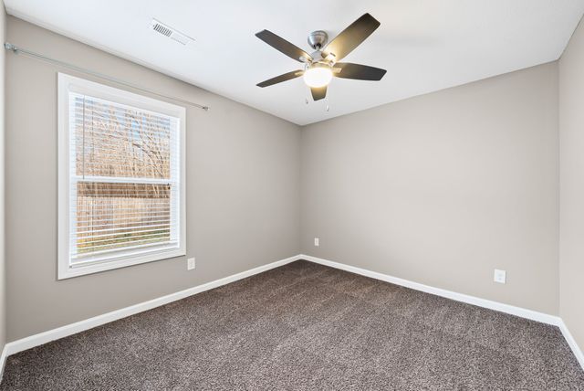 585 Cameo Ct, Clarksville, TN 37042