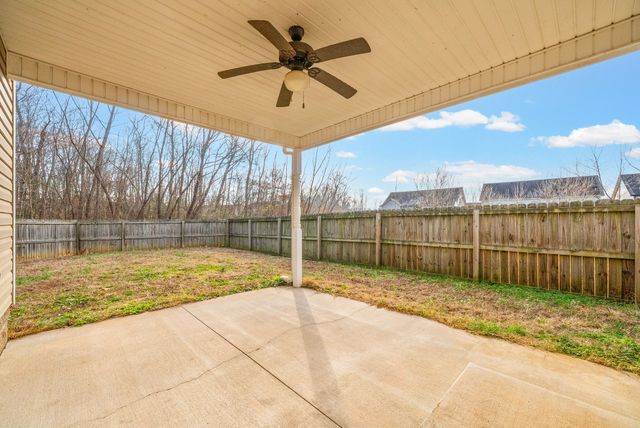 585 Cameo Ct, Clarksville, TN 37042