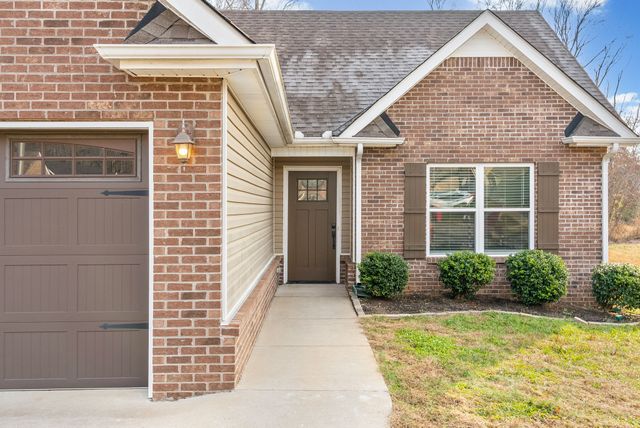 585 Cameo Ct, Clarksville, TN 37042