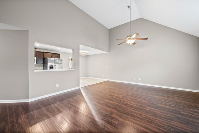 585 Cameo Ct, Clarksville, TN 37042