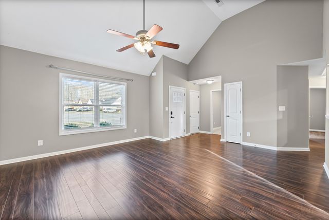 585 Cameo Ct, Clarksville, TN 37042