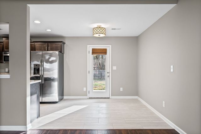 585 Cameo Ct, Clarksville, TN 37042