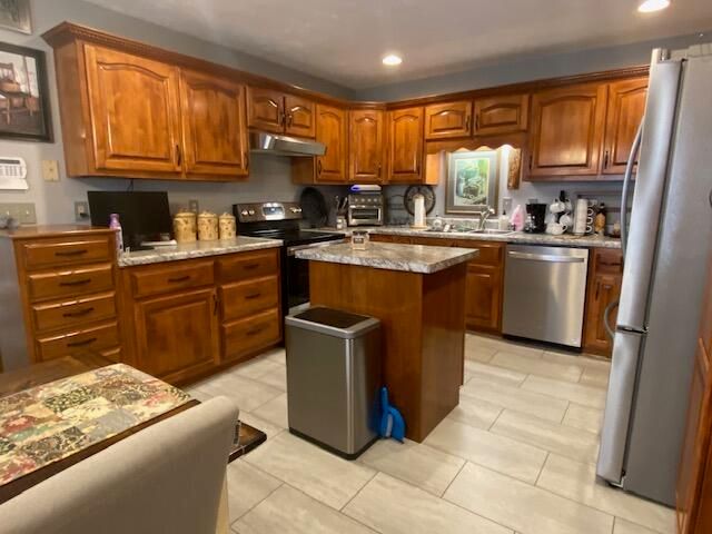 702 Boxwood Drive, Berea, KY 40403