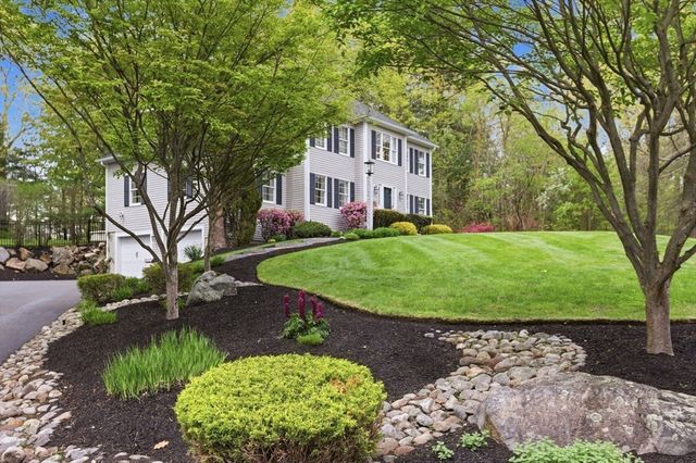 14 Park Street, North Reading, MA 01864