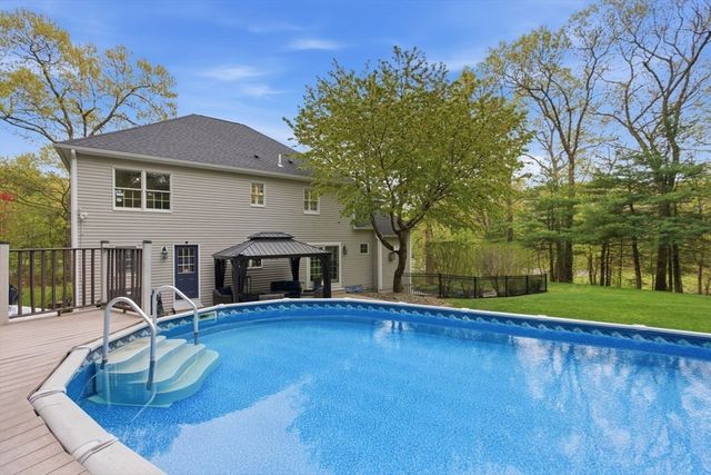 14 Park Street, North Reading, MA 01864