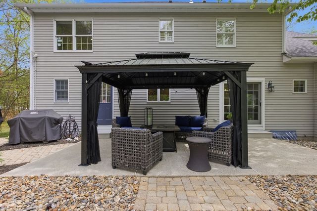 14 Park Street, North Reading, MA 01864