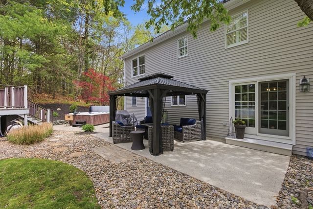 14 Park Street, North Reading, MA 01864