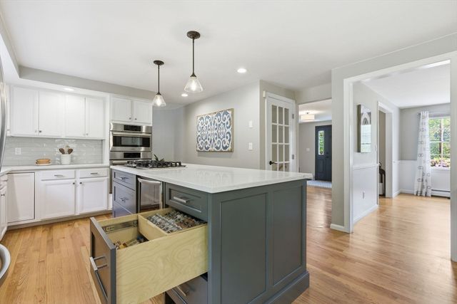 14 Park Street, North Reading, MA 01864