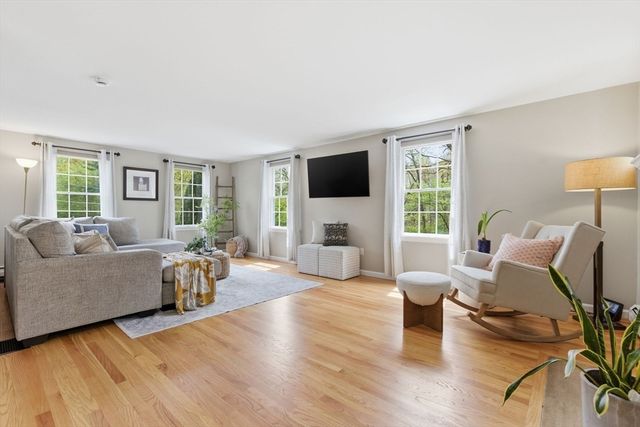 14 Park Street, North Reading, MA 01864