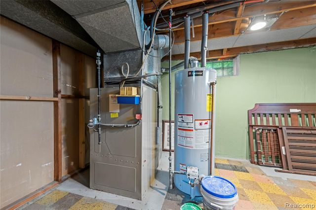 24894 Johnston Avenue, Eastpointe, MI 48021