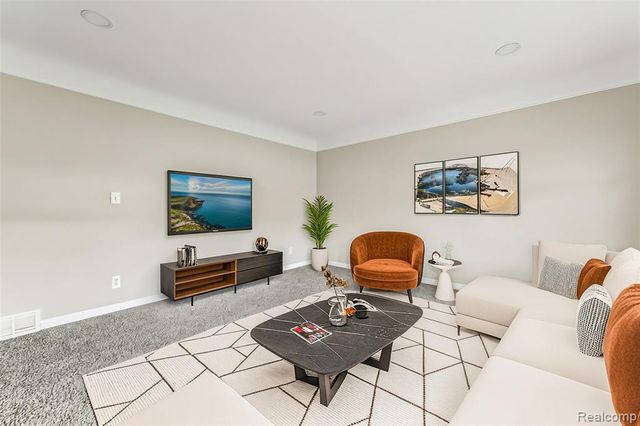 24894 Johnston Avenue, Eastpointe, MI 48021