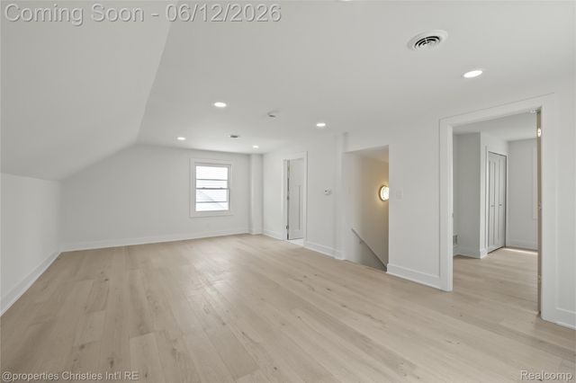 22502 Beach Street, St. Clair Shores, MI 48081