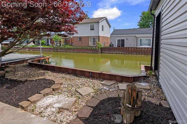 22502 Beach Street, St. Clair Shores, MI 48081