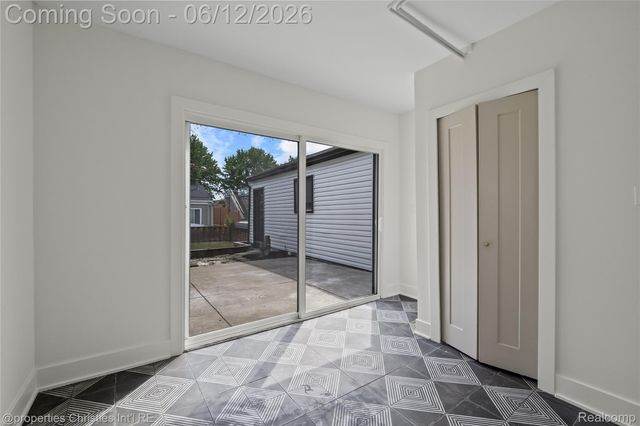 22502 Beach Street, St. Clair Shores, MI 48081
