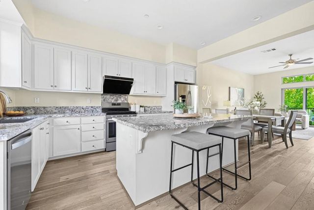 2065 San Luis Avenue, Mountain View, CA 94043