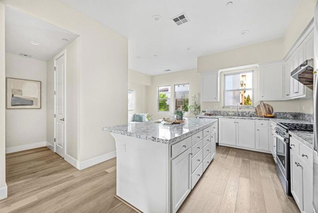 2065 San Luis Avenue, Mountain View, CA 94043