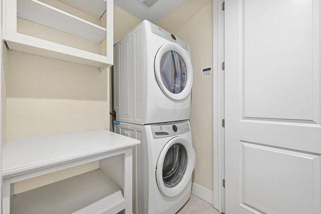 2065 San Luis Avenue, Mountain View, CA 94043