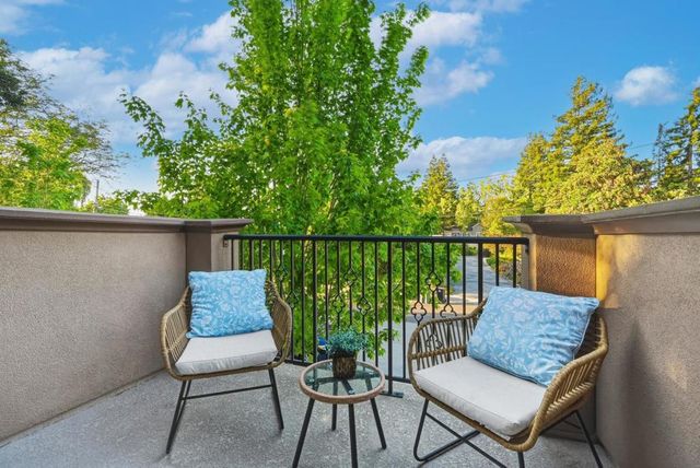 2065 San Luis Avenue, Mountain View, CA 94043