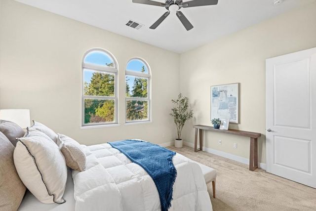 2065 San Luis Avenue, Mountain View, CA 94043